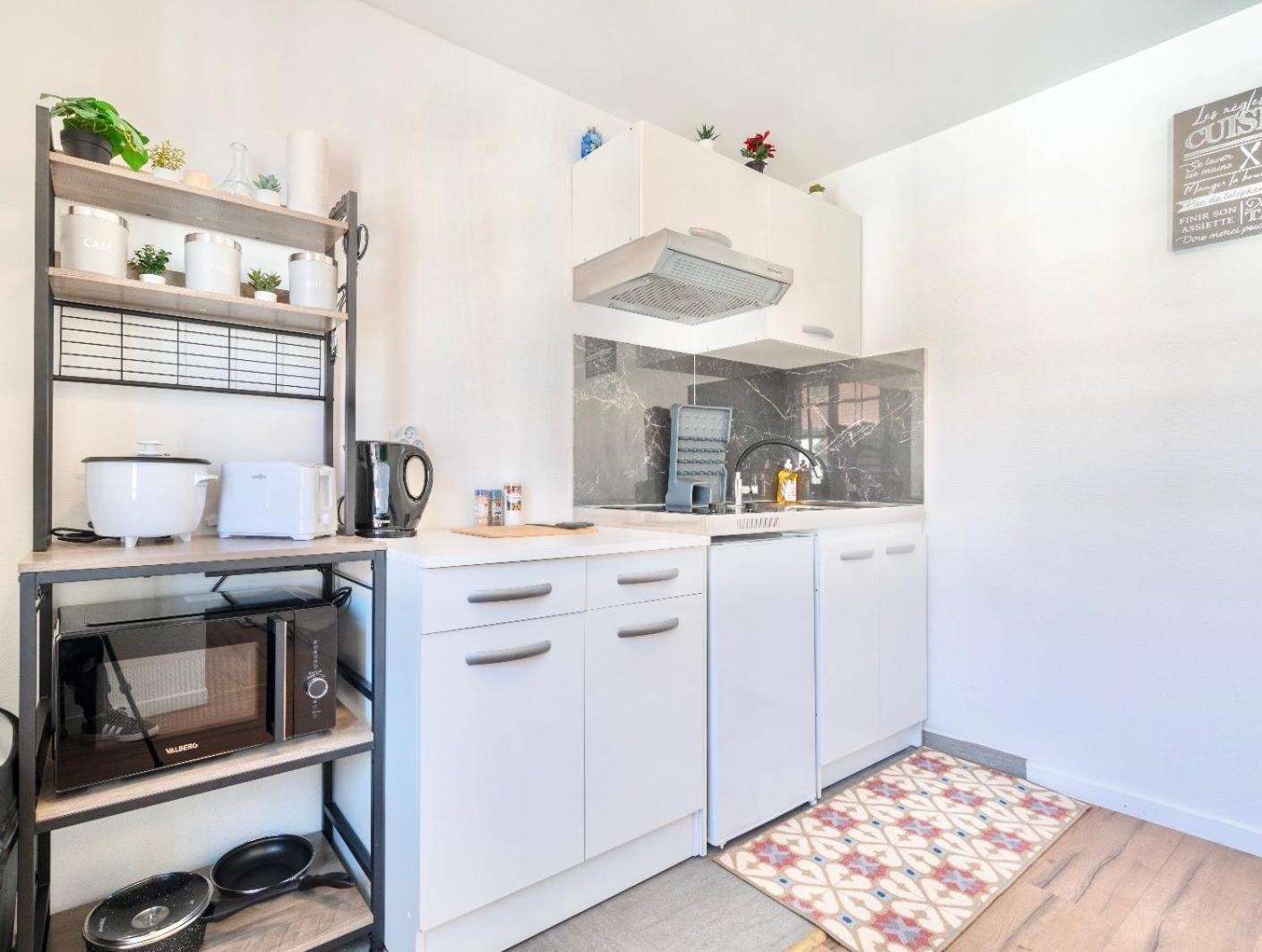Apartment Grand 38m2, Aeroport Paris Cdg, Disneyland Paris, Parc Asterix, Chambre, Salon *