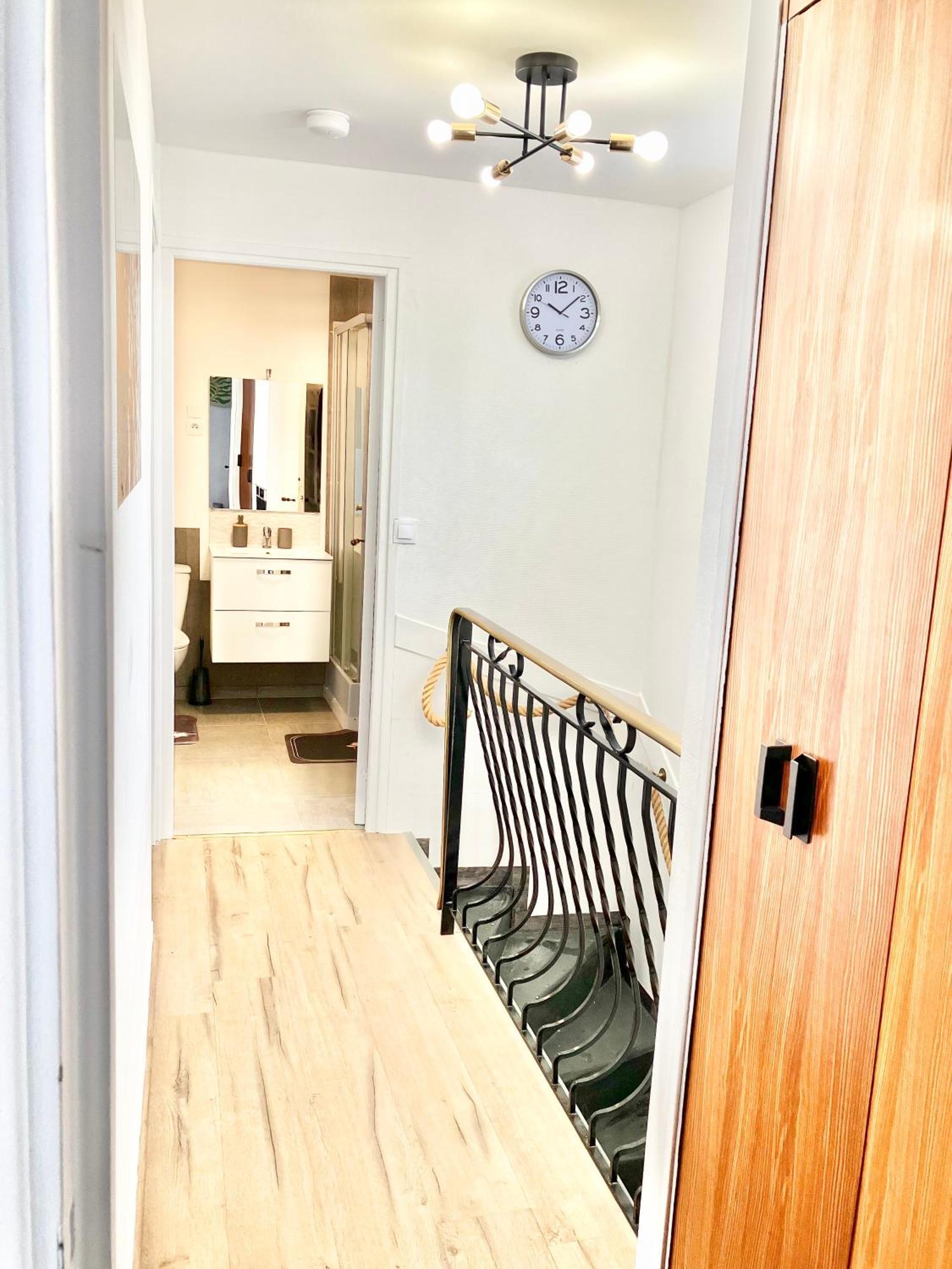 Grand 38m2, Aeroport Paris Cdg, Disneyland Paris, Parc Asterix, Chambre, Salon
