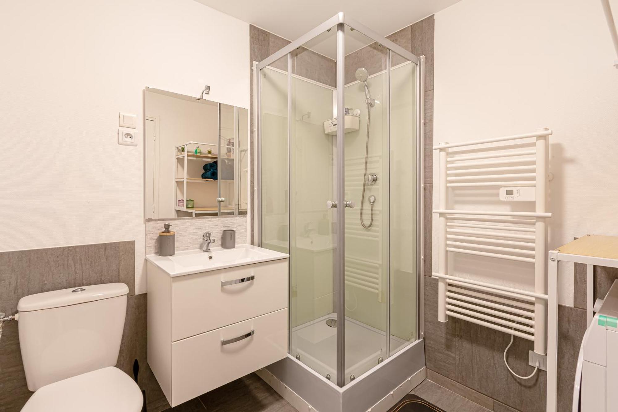 Grand 38m2, Aeroport Paris Cdg, Disneyland Paris, Parc Asterix, Chambre, Salon Le Pin (Paris)